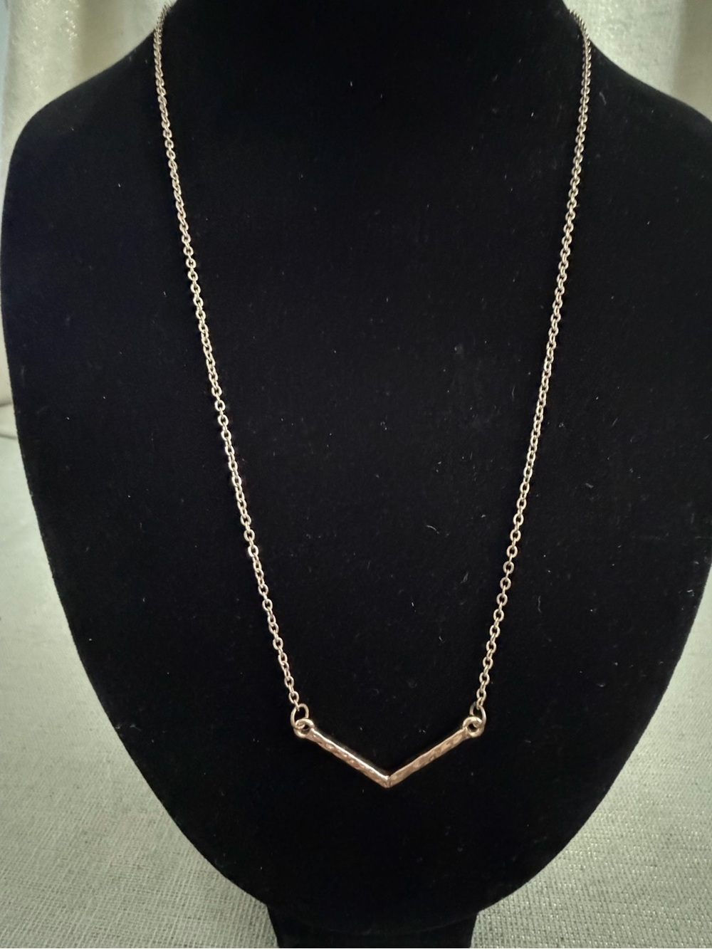 Minimalist V-Shaped Pendant Necklace - Gold-Tone